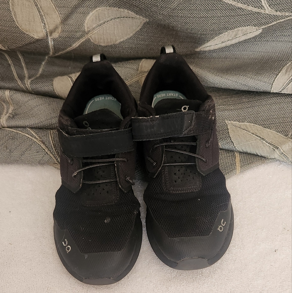 Little Kids' On Cloud Play Stretch Lace Casual Shoes sz 2.5